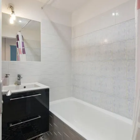 Bed & Breakfast A 100m Du Stade De France Saint-Denis (Seine-Saint-Denis)
